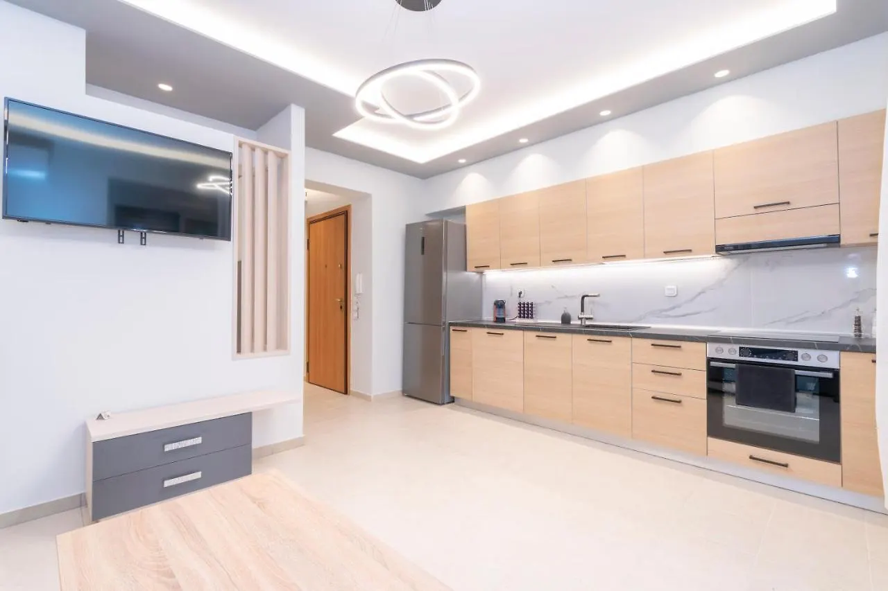 Sithoniars Luxury Ground Floor Apartment With Private Garden Néos Marmarás
