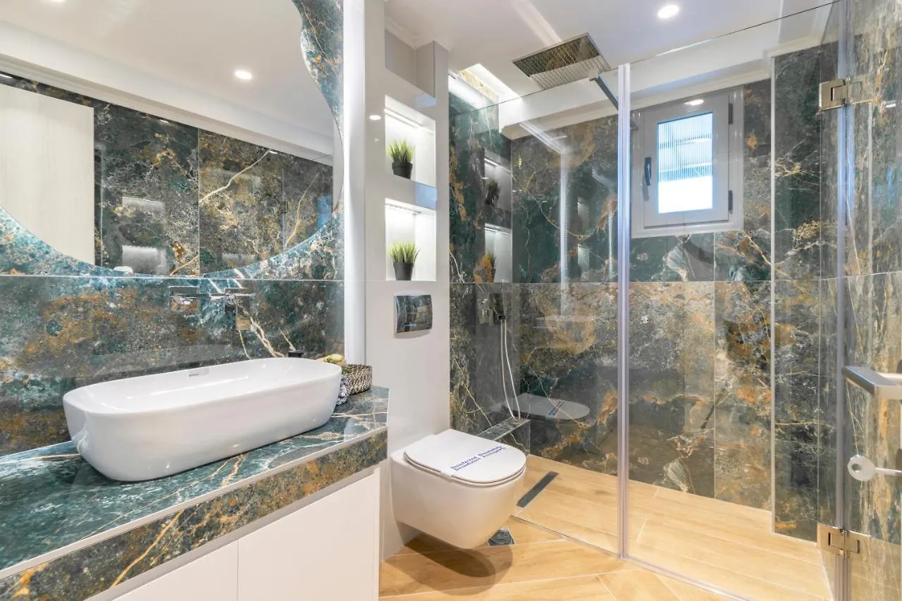 Sithoniars Luxury Ground Floor Apartment With Private Garden Néos Marmarás