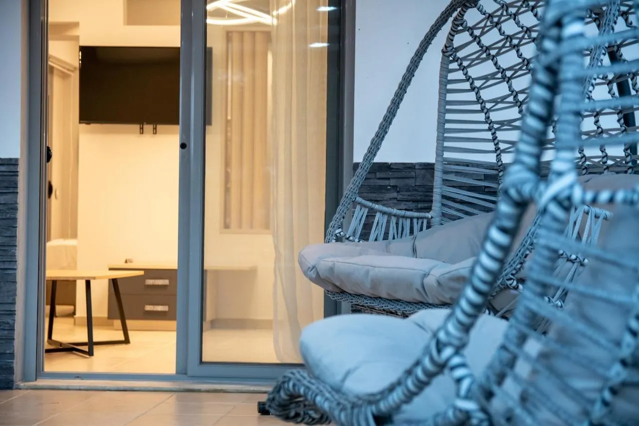 Sithoniars Luxury Ground Floor Apartment With Private Garden Neos Marmaras 0*,