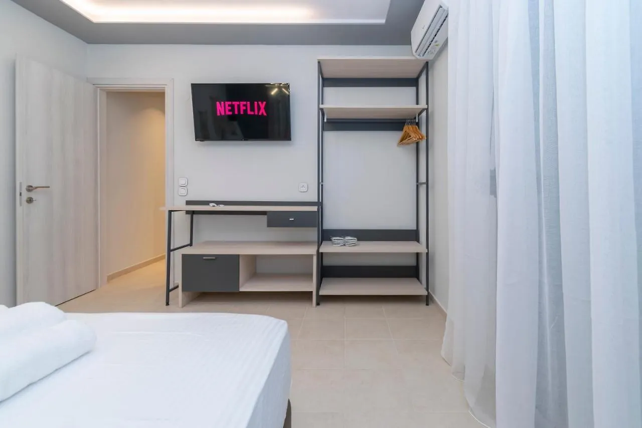 Sithoniars Luxury Ground Floor Apartment With Private Garden Neos Marmaras